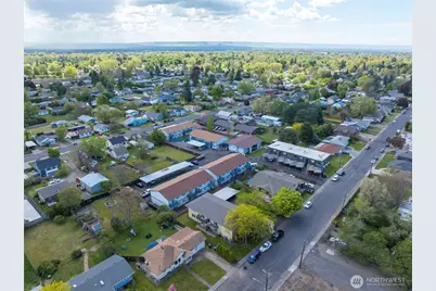 1800 Evergreen Street, Walla Walla, WA 99362 - Photo 2