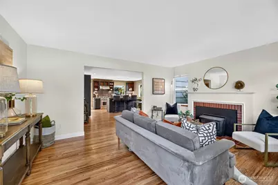 8560 37th Avenue SW, Seattle, WA 98126 - Photo 4