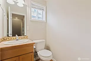 11710 Greenwood Ave N, Seattle, WA 98133 - Photo 14