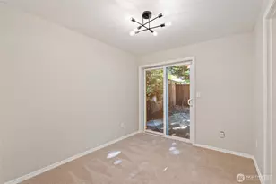 11710 Greenwood Ave N, Seattle, WA 98133 - Photo 26
