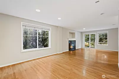 11710 Greenwood Avenue N #C, Seattle, WA 98133 - Photo 6