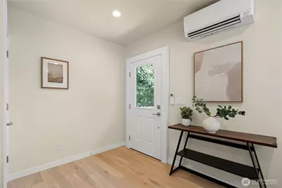 8045 19th Avenue NE, Seattle, WA 98115 - Photo 8