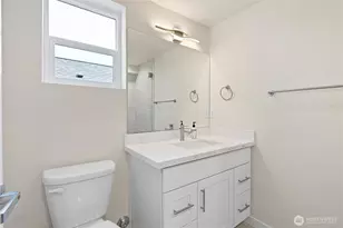 8043 19th Ave NE, Seattle, WA 98115 - Photo 18