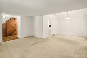 18855 SE 42nd St, Issaquah, WA 98027 - Photo 10