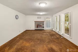 18855 SE 42nd St, Issaquah, WA 98027 - Photo 16