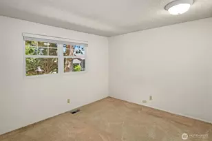 18855 SE 42nd St, Issaquah, WA 98027 - Photo 24