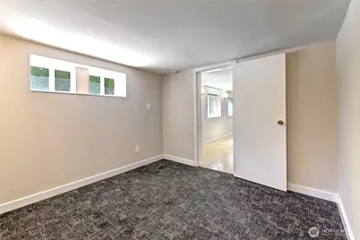 7043 17 Avenue NW, Seattle, WA 98117 - Photo 24