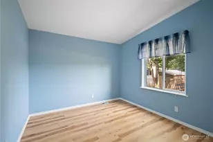 827 NE Woodard Ave, Castle Rock, WA 98611 - Photo 20