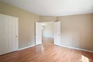 827 NE Woodard Ave, Castle Rock, WA 98611 - Photo 16