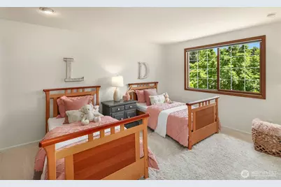 7670 80th Place SE, Mercer Island, WA 98040 - Photo 22