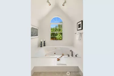 7670 80th Place SE, Mercer Island, WA 98040 - Photo 20