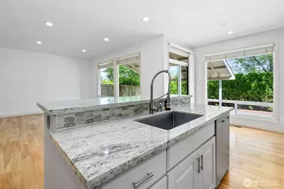 24312 E Main Drive, Sammamish, WA 98074 - Photo 14