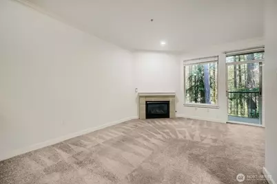 25025 SE Klahanie Boulevard #B202, Sammamish, WA 98029 - Photo 2