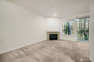 25025 SE Klahanie Blvd, Sammamish, WA 98029 - Photo 2