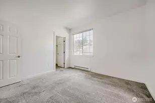 25025 SE Klahanie Blvd, Sammamish, WA 98029 - Photo 16