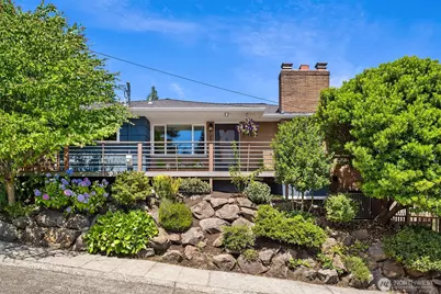 2600 W Howe Street, Seattle, WA 98199 - Photo 1