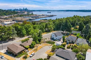 2600 W Howe St, Seattle, WA 98199 - Photo 36
