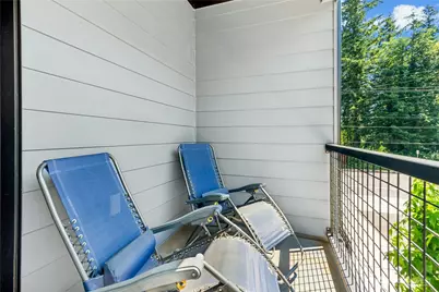 13710 Ash Way #B7, Everett, WA 98204 - Photo 10