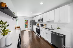 10215 Evanston Ave N, Seattle, WA 98133 - Photo 18