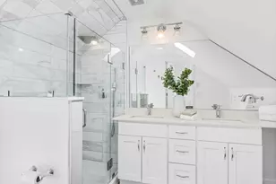 10215 Evanston Ave N, Seattle, WA 98133 - Photo 36