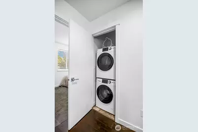 10215 Evanston Avenue N #2, Seattle, WA 98133 - Photo 24