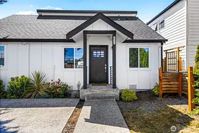 10215 Evanston Avenue N #2, Seattle, WA 98133 - Photo 2