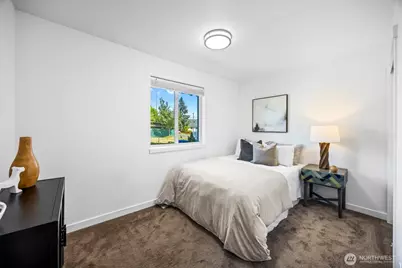 10215 Evanston Avenue N #2, Seattle, WA 98133 - Photo 26