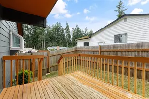 210 NW Calista Ct, Oak Harbor, WA 98277 - Photo 32