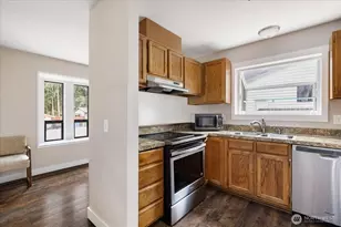 210 NW Calista Ct, Oak Harbor, WA 98277 - Photo 12