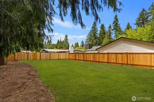 10459 NE 142nd St, Kirkland, WA 98034 - Photo 32