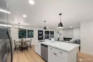 10459 NE 142nd St, Kirkland, WA 98034 - Photo 12