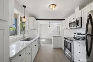 9808 Hipkins Rd SW, Lakewood, WA 98498 - Photo 12