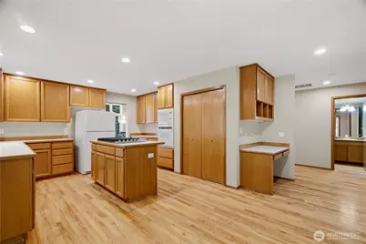 23151 NE 15th Court, Sammamish, WA 98074 - Photo 8
