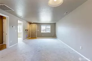 1310 SW Riparian Ct, College Place, WA 99324 - Photo 6