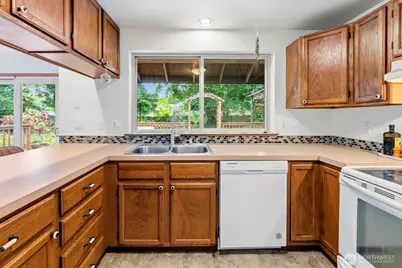 2024 86th Court SW, Olympia, WA 98512 - Photo 8