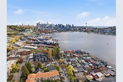 2010 Fairview Avenue E #B, Seattle, WA 98102 - Photo 2