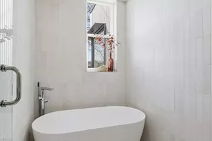 2010 Fairview Ave E, Seattle, WA 98102 - Photo 24