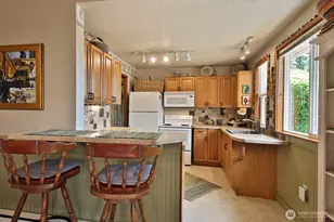 4225 Beach Dr, Freeland, WA 98249 - Photo 12