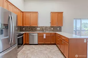 3906 68th Dr NE, Marysville, WA 98270 - Photo 6