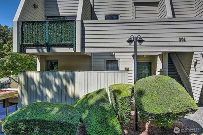 8851 166th Avenue NE #A201, Redmond, WA 98052 - Photo 2