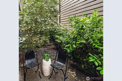 746 Boylston Avenue E #A, Seattle, WA 98102 - Photo 32
