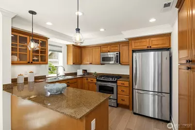 746 Boylston Avenue E #A, Seattle, WA 98102 - Photo 16