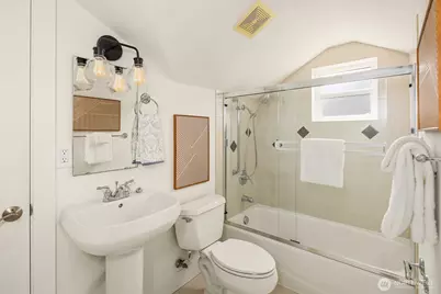 746 Boylston Avenue E #A, Seattle, WA 98102 - Photo 22