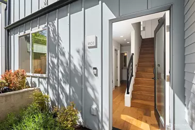 1802 38th Avenue, Seattle, WA 98122 - Photo 4
