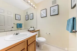 18505 SE Newport Way, Issaquah, WA 98027 - Photo 14