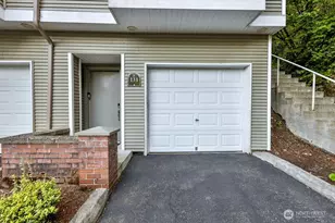 18505 SE Newport Way, Issaquah, WA 98027 - Photo 24