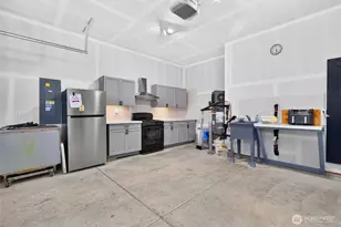 19757 119th St E, Bonney Lake, WA 98391 - Photo 38