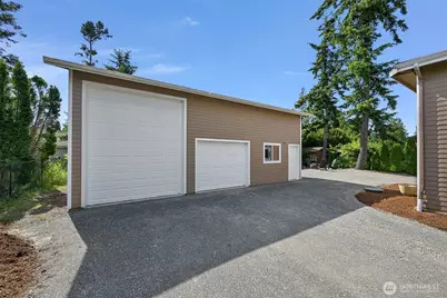 8141 Comox Road W, Blaine, WA 98230 - Photo 22