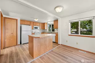 8141 Comox Road W, Blaine, WA 98230 - Photo 10