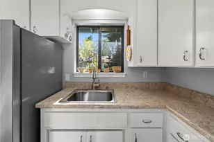 10701 125th St E, Puyallup, WA 98374 - Photo 14